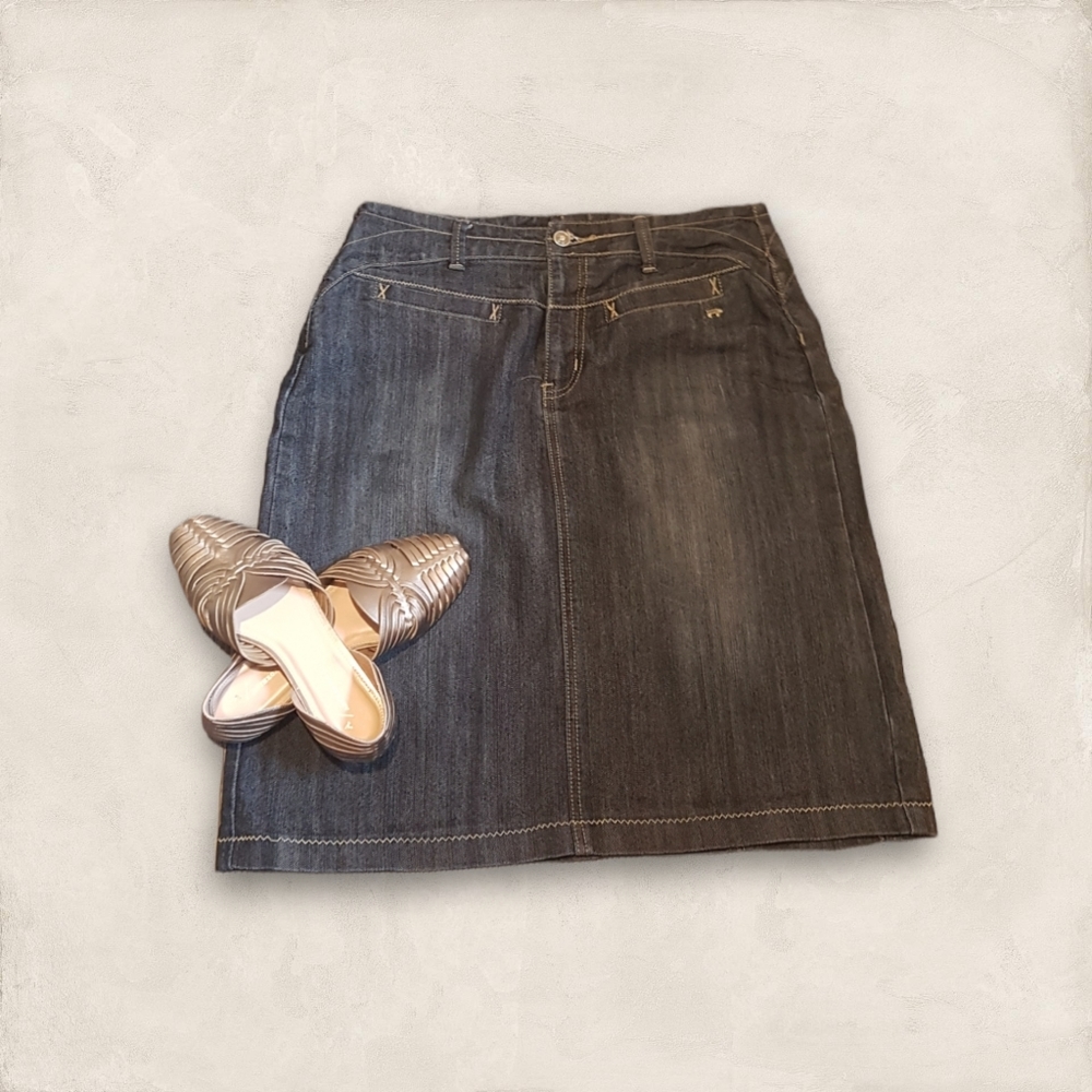 Point Zero Blue Black Denim Jean skirt size 31